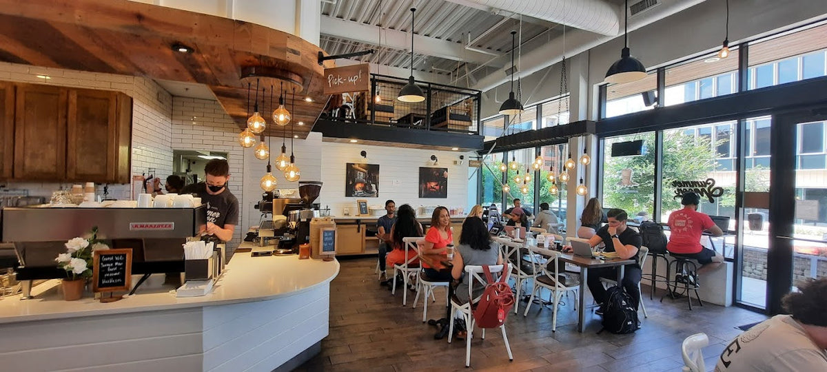 Cafe mixed lighting fixtures